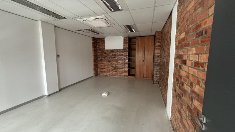 To Let commercial Property for Rent in Green Point Western Cape